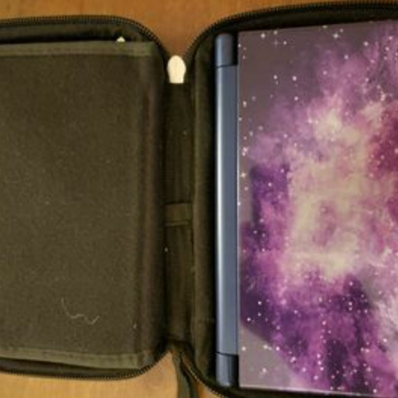 Nintendo 3ds xl galaxy style slightly used - Picture 4 of 4